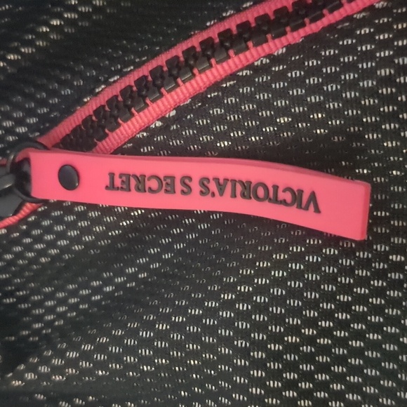 Victoria Secret Drawstring Bag - Picture 4 of 4